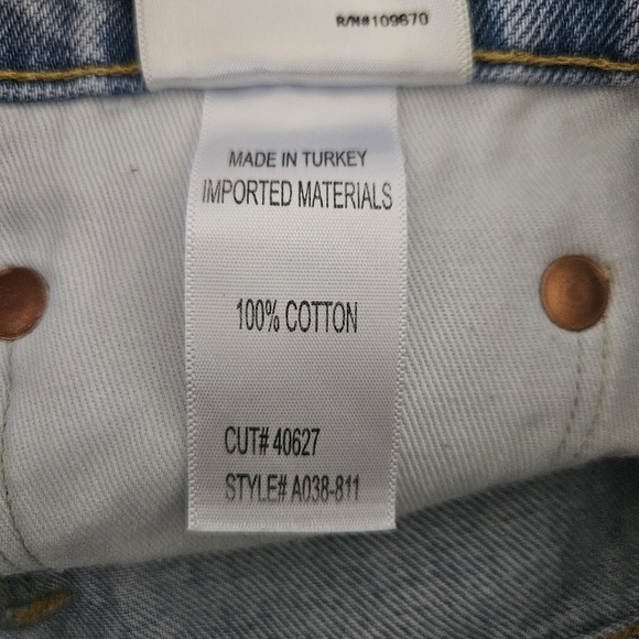 AGOLDE Women's Light Blue Denim Shorts 31 - Picture 5 of 8